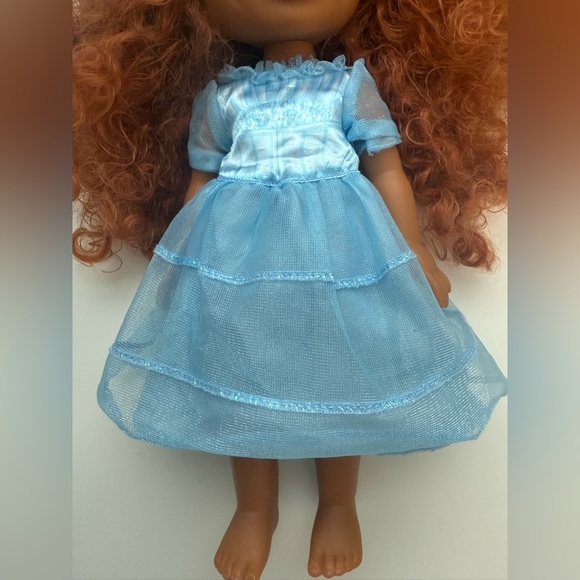 Disney Princess Singing and Styling Ariel doll - Picture 8 of 11